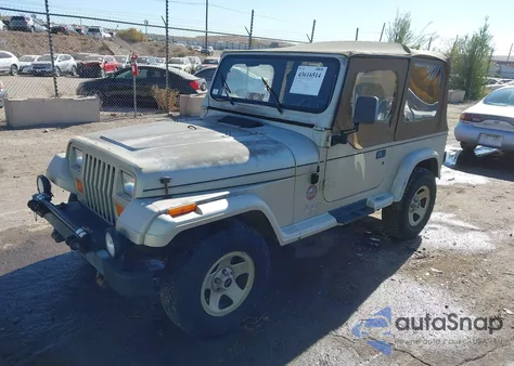 1992 Jeep Wrangler / Yj Sahara from USA, damaged, VIN 2J4FY49S2NJ548683